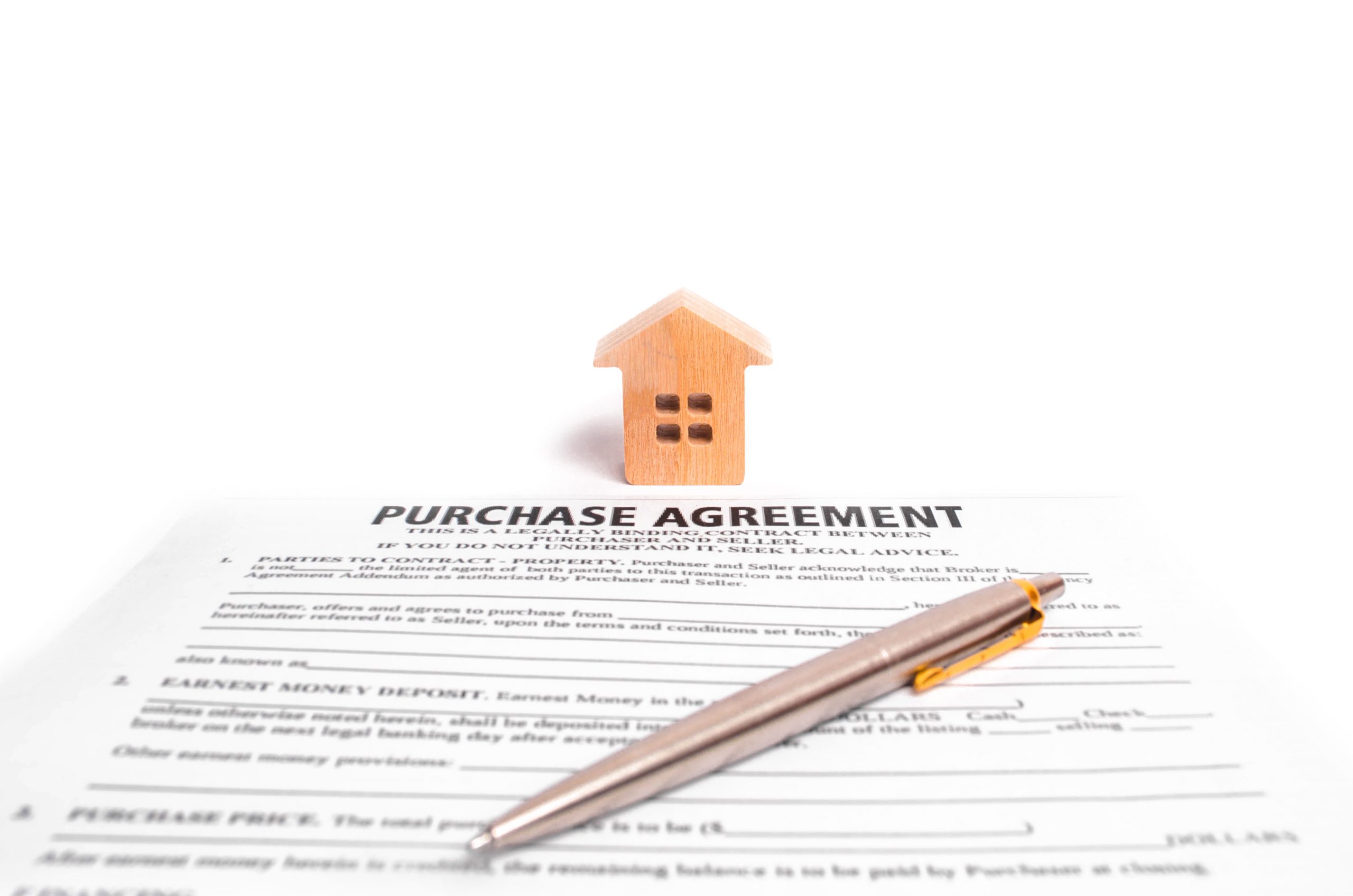 What is the difference between lease option and lease purchase?